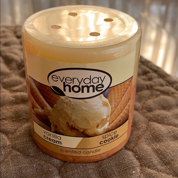 🍂🕯️Pair of Fall Pillar Candles - Picture 2 of 8